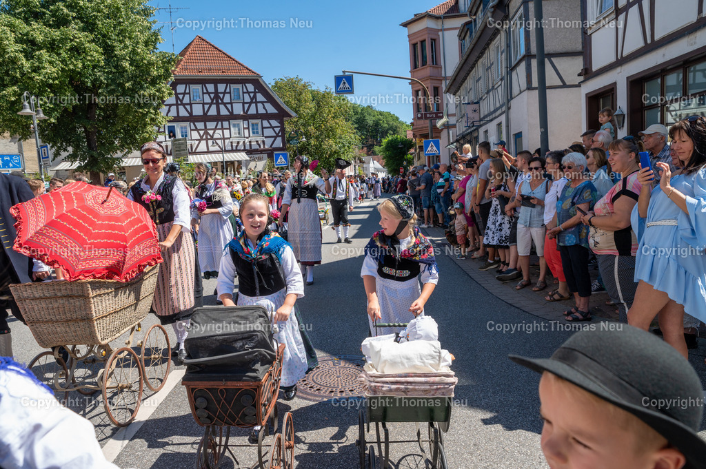 DSC_7958 | Das Burgfest Lindenfels ist ein farbenfrohes Trachtenfest mit Festumzug, Musik und gelebter Heimatkultur – ein Höhepunkt im Veranstaltungskalender des Odenwalds. 