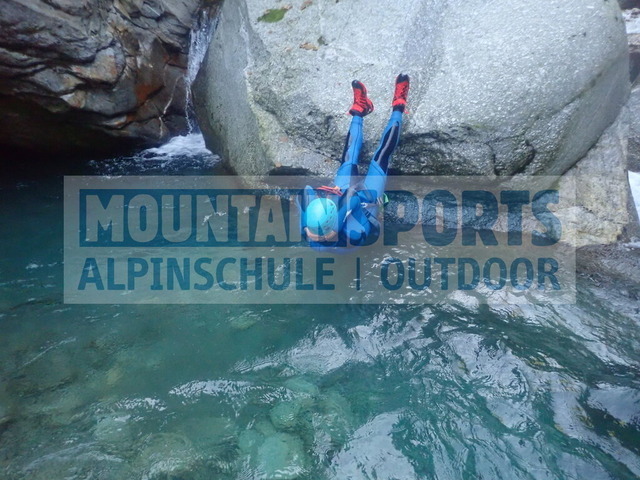 P1010049 | Bestelle die Bilder deines Berg- oder Wasser-Abenteuers mit Mountain Sports bequem von zu Hause aus direkt über unseren Online Fotoshop von pictrs.com. - Realisiert mit Pictrs.com