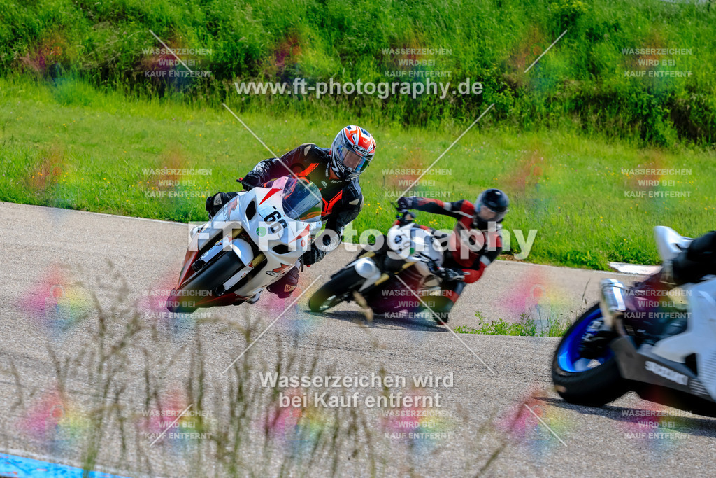 MotoTeam-0420 | Hier findet Ihr Bilder von Touristenfahrten auf der Nürburgring Nordschleife oder von anderen Veranstaltungen die ich besucht habe. Viel Spass beim Durch Schauen 