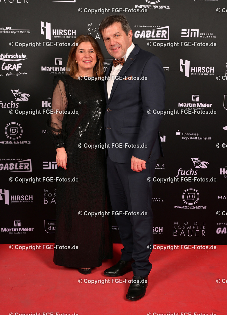 20240114-fge-fotos-0568 | Eröffnungsball der FGE am 14.01.2024 im Alten Stadttheater in Eichstätt. - Realisiert mit Pictrs.com