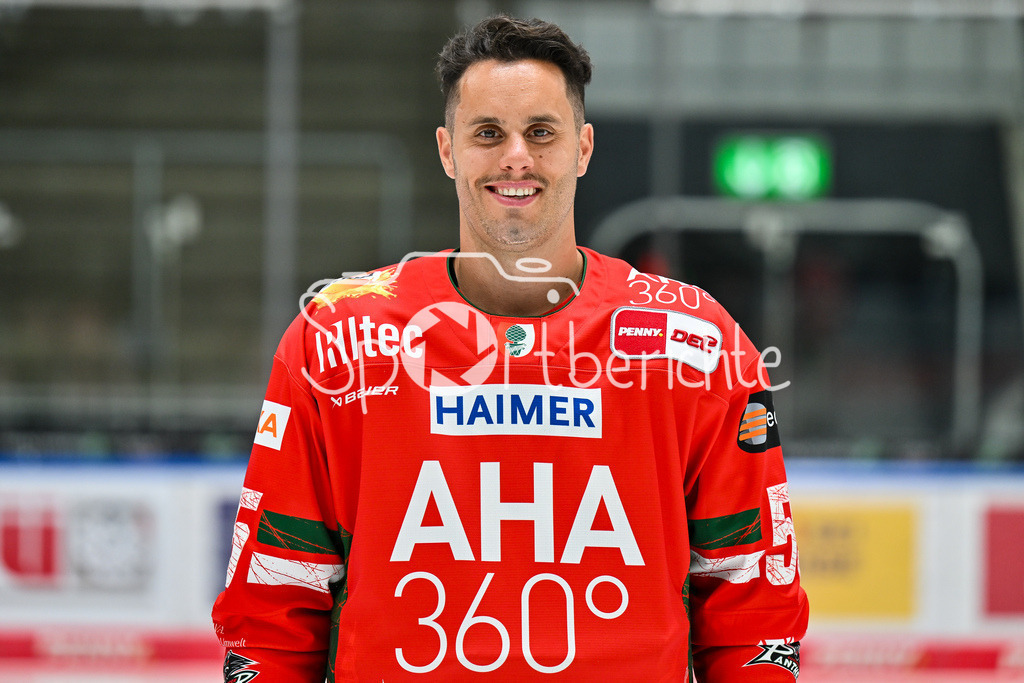 Augsburger Panther 2025/26 | im Bild Ryan BUTTON (Augsburger Panther 55) / Einzelfoto / Freisteller / Media Day Augsburger Panther: Curt-Frenzel Stadion am 06.08.2025