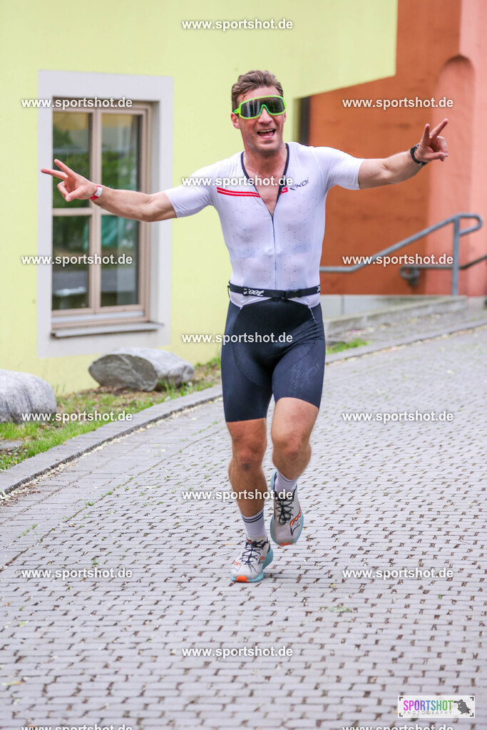 KSZ_4135 | Stadttriathlon Erding 2025. #yourpictrs #sportshot_your_pictrs @Sportshotphotography #stadttriathlonerding Copyright: www.sportshot.de