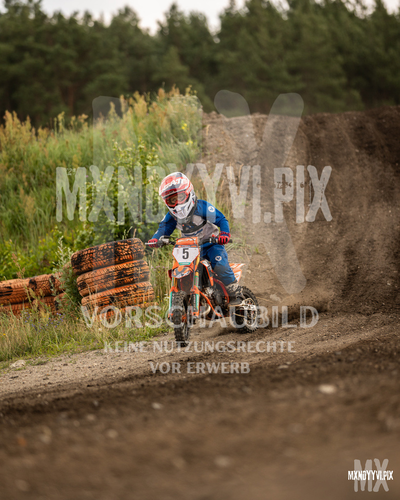 866A1681 | mxndyyvipix