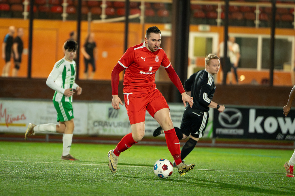 Fußball I Herren I Saison 2025-2026 I Freundschaftsspiel I TSV Grossenkneten - TuS Lutten I 0744 | jns.sportfotos - Realisiert mit Pictrs.com