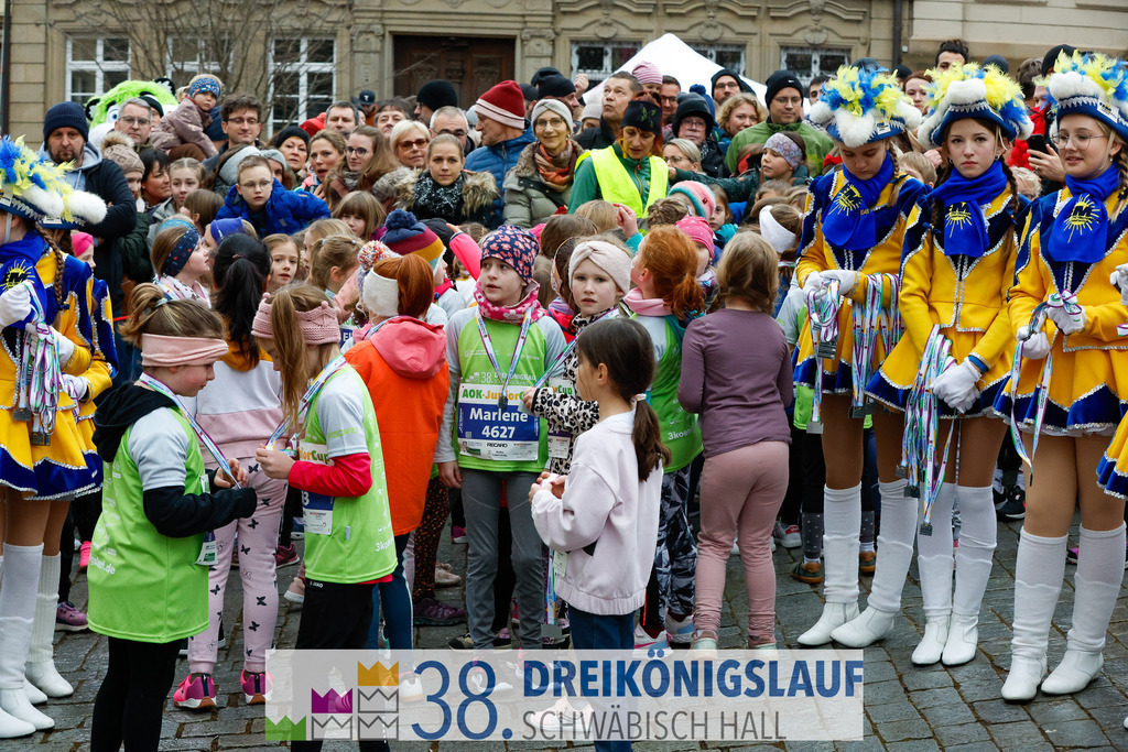 400m AOK Junior Cup | 3 Koenigslauf 2024 400m AOK Junior Cup - Realisiert mit Pictrs.com