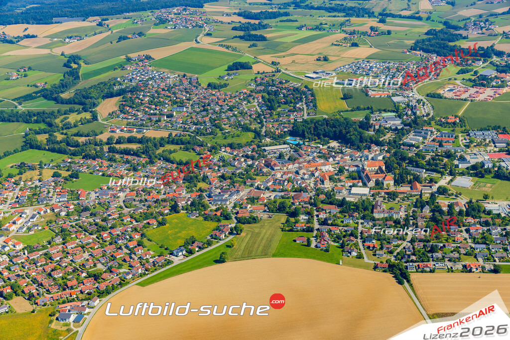 Luftaufnahme von Fürstenzell - Die Luftaufnahme wurde 2025 vom UL-Flugzeug heraus erstellt ( keine Drohne ) - Hochauflösende Luftaufnahme - für professionelle Ausdrucke geeignet. Die Geschenkidee !Mit Lizenz und Bildrechte bestellbar