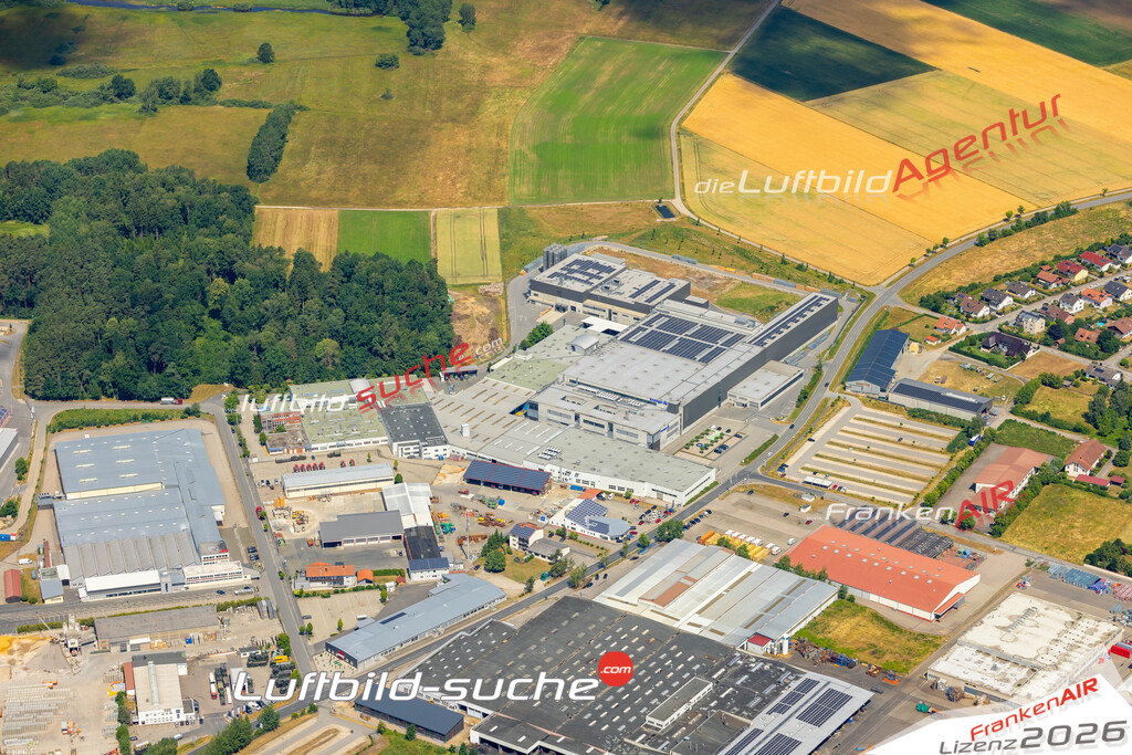 Das Luftbild zeigt : Michelsdorf Cham - Die Luftaufnahme wurde 2023 vom UL-Flugzeug aus erstellt ( keine Drohne ) - Hochauflösende Luftaufnahme - Für grossformatige Ausdrucke geeignet. Die Geschenkidee !Mit Lizenz und Bildrechte bestellbar