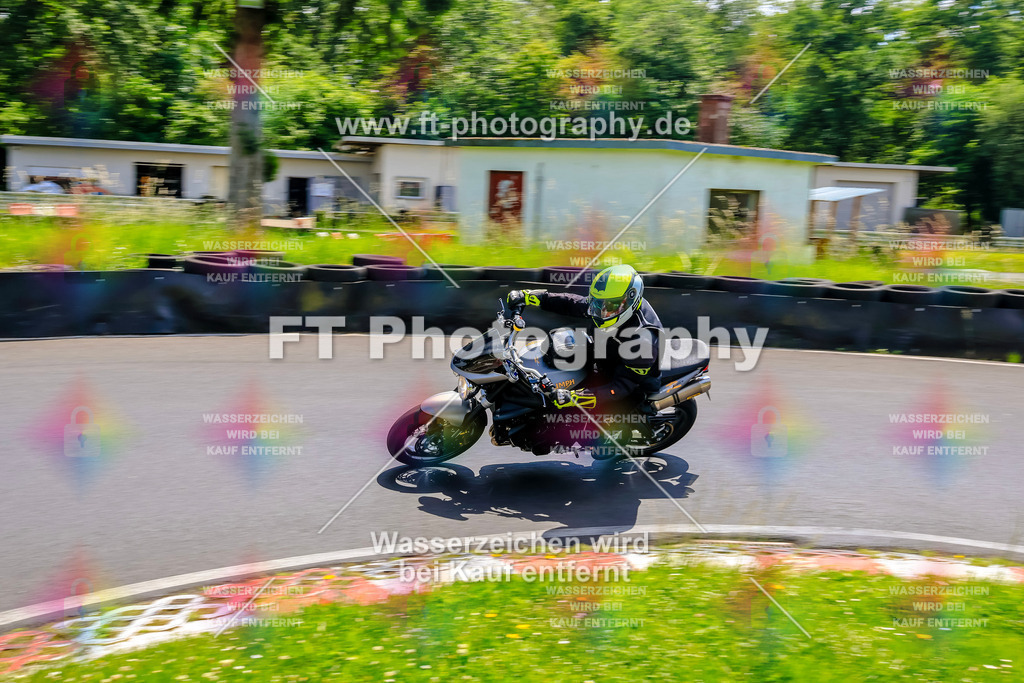 VBK-7987 | Hier findet Ihr Bilder von Touristenfahrten auf der Nürburgring Nordschleife oder von anderen Veranstaltungen die ich besucht habe. Viel Spass beim Durch Schauen 