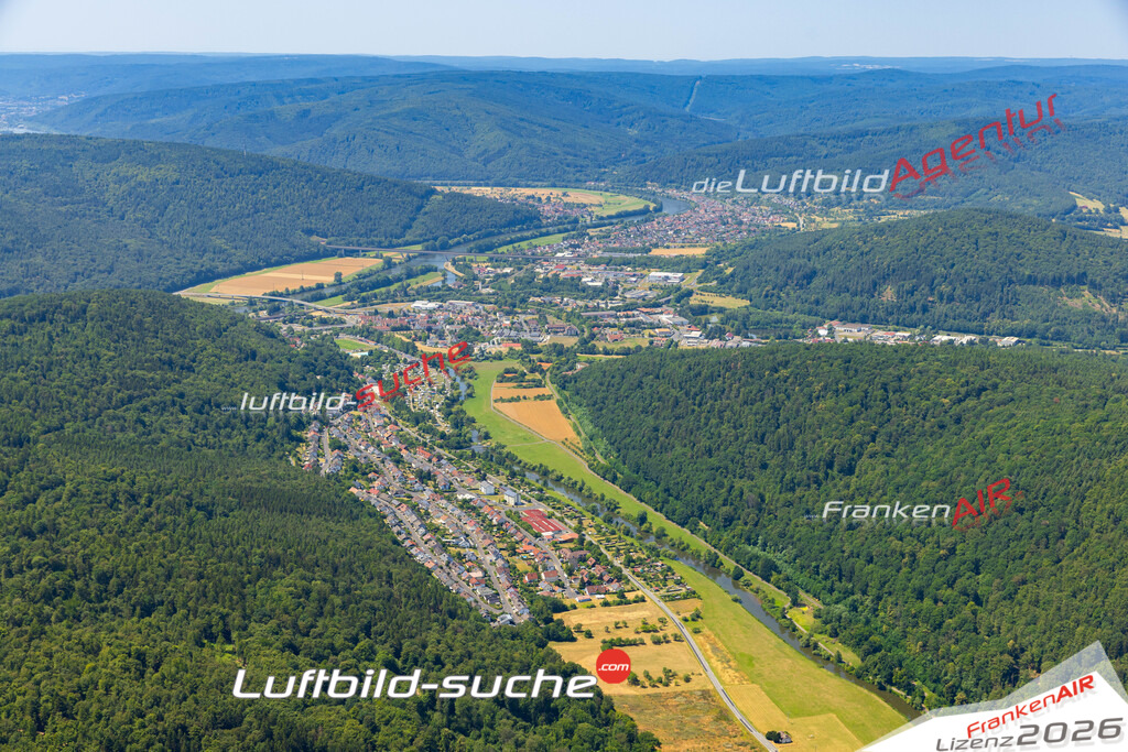 Das Luftbild zeigt :  Gemünden am Main - Die Luftaufnahme wurde 2023 vom UL-Flugzeug aus erstellt ( keine Drohne ) - Hochauflösende Luftaufnahme - Für grossformatige Ausdrucke geeignet. Die Geschenkidee !Mit Lizenz und Bildrechte bestellbar