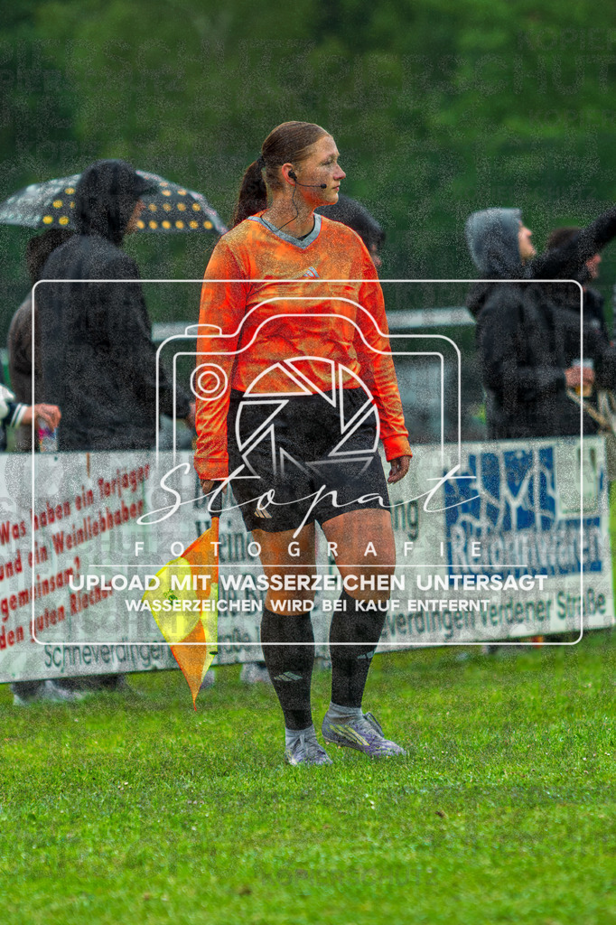 Final Kreispokal HK - Germania Walsrode vs. TSV Wietzendorf | Amelie Dorothea Bartels (Schiedsrichterassistentin); Finale Kreispokal HK - Germania Walsrode vs. TSV Wietzendorf am 07.06.2026 in Sportplatz Alter Schulweg, Schülern - Realisiert mit Pictrs.com