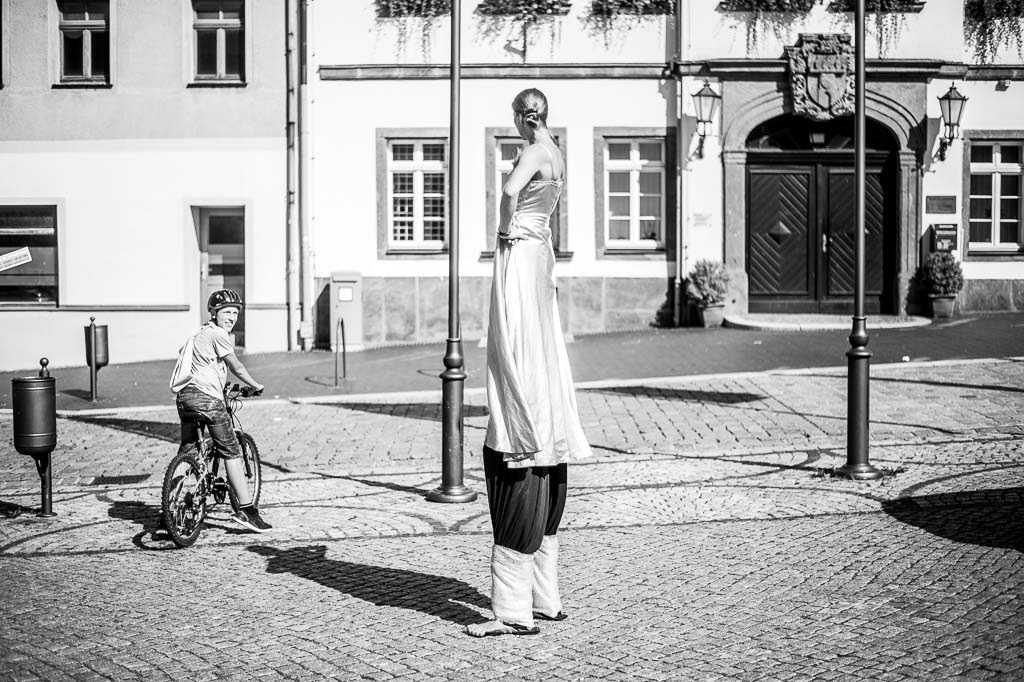 Summ Summ Salsa | Kinderkonzert Summ Summ Salsa mit Klazz Brothers & Cuba Percussion im Forte Belvedere Leisnig zum Festival Hallo Leisnig 2022. - Realisiert mit Pictrs.com