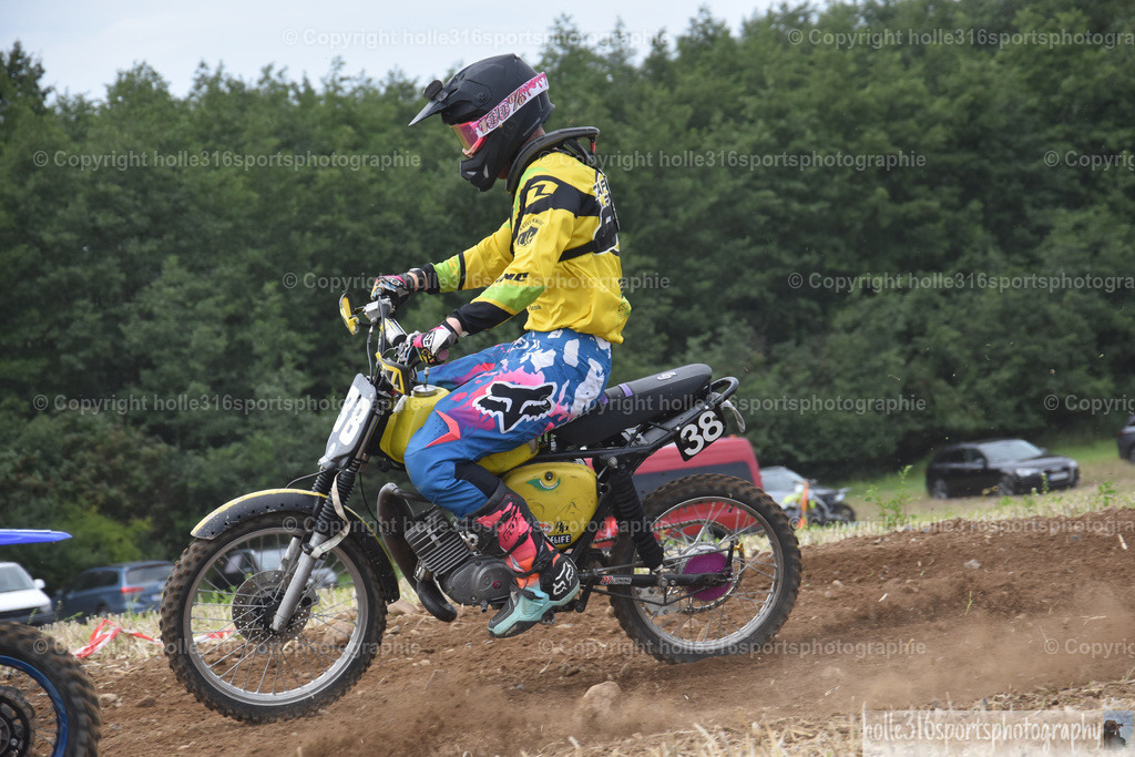 DSC_0832 | Sportfotografie , Motorsport, Motoross, Reitsport, Mointainbike, Enduro,
Landschaft , Outdoor, Eventfotografie, Landschaft, Bilder online bestellen - Realisiert mit Pictrs.com