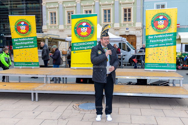 Faschingswecken am Hauptplatz | Bildershop von pixelworld.at - Realisiert mit Pictrs.com
