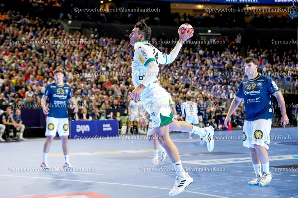 xSSCx19042602022 | 19.04.2026, xsscx, Handball, DHB-Pokal Lidl Final4, Finale, Füchse Berlin - Bergischer HC, Saison 2025 / 2026 Herren, Lanxess Arena, Köln: Aitor Arino (Füchse Berlin #14) beim Wurf Photo: xSandraxScherningxPressefotoKochx