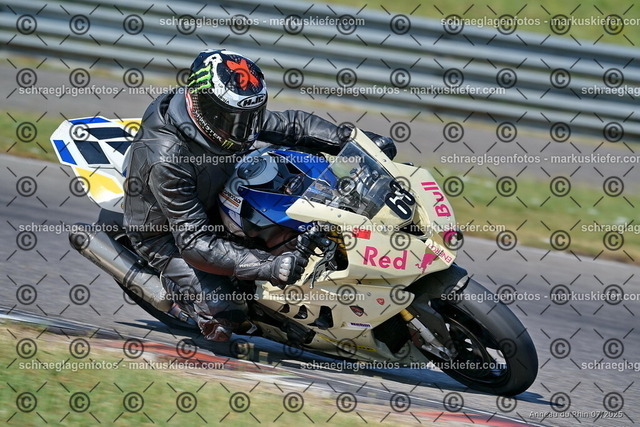 25bt04-0038 | markuskiefer.com - Realisiert mit Pictrs.com