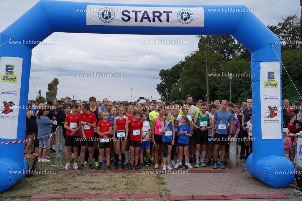 DSC05195 | Lichterlauf  - Realisiert mit Pictrs.com