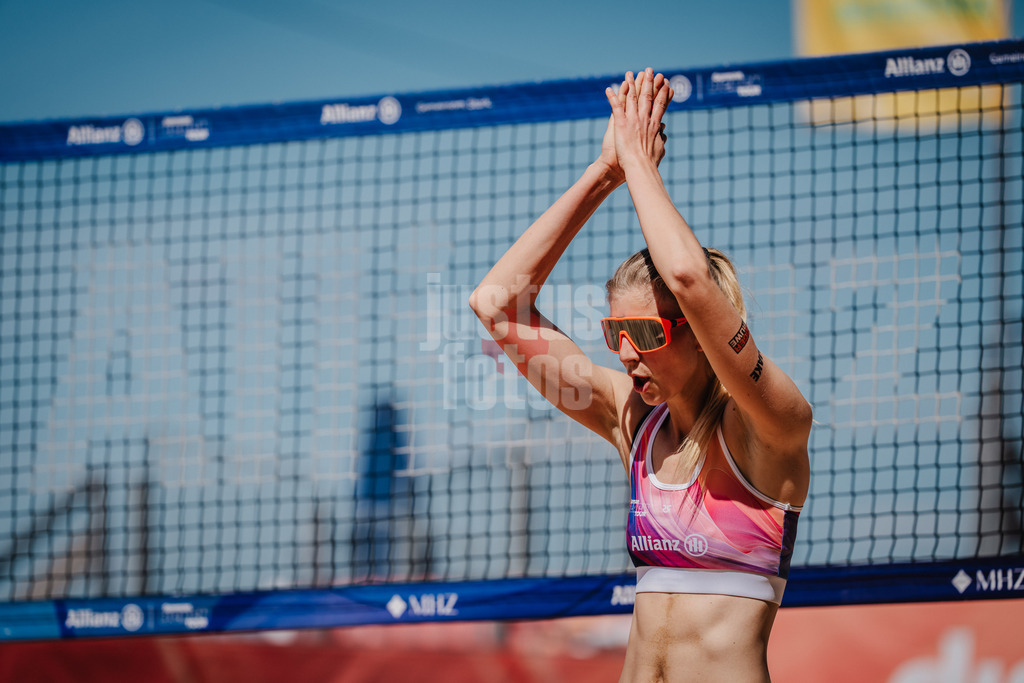 Beachvolleyball | Frauen | Allianz German Beach Tour 2025 | Tourstop Düsseldorf | 09.05.2025 | Nele Barber jubelt