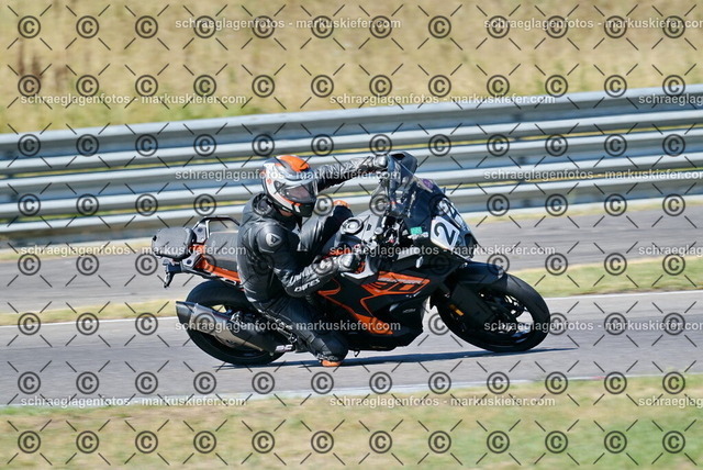 26bt04-0958 | markuskiefer.com - Realisiert mit Pictrs.com