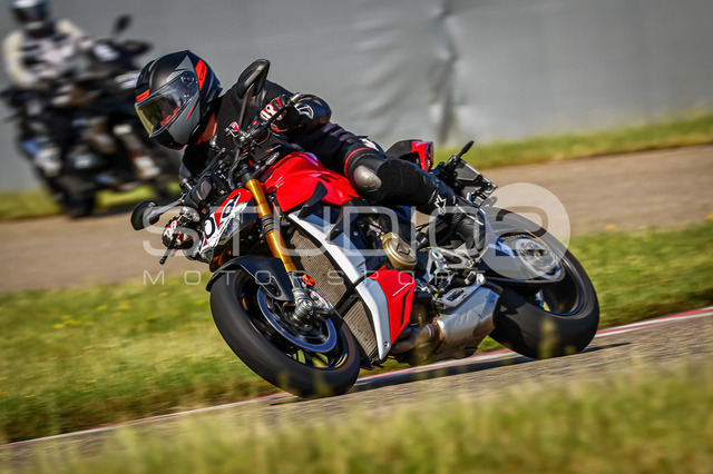 0608-260530DCB-003_608 | Deine Full-Service-Agentur für ✔️Videoproduktionen und ✔️Motorsportfotografie Jetzt Angebot anfragen!
