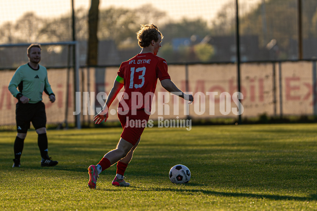 Fußball I A-Junioren I Saison 2025-2026 I VFL Oythe - SFN Vechta I 07525 | jns.sportfotos - Realisiert mit Pictrs.com