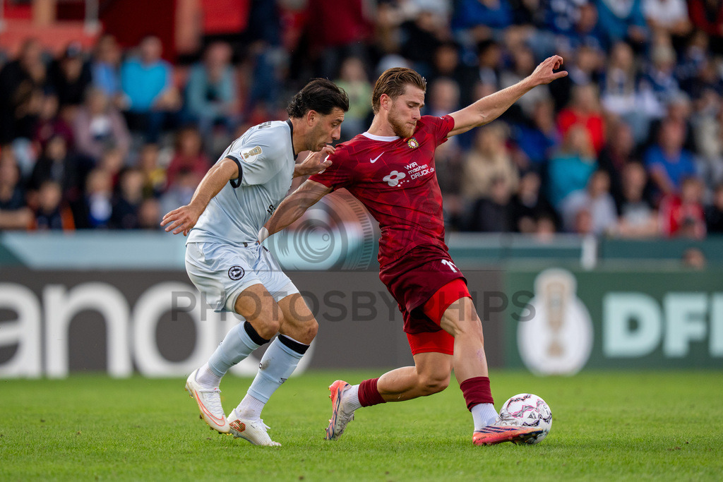 SG Sonnenhof Großaspach vs. Arminia Bielefeld, Fussball, DFB-Pokal, 1. Runde, 22.08.2026 | Tim Rossmann (SG Sonnenhof Großaspach, #11),SG Sonnenhof Großaspach vs. Arminia Bielefeld, Fussball, DFB-Pokal, 1. Runde, 22.08.2026,DFB regulations prohibit any use of photographs as image sequences and/or quasi-video