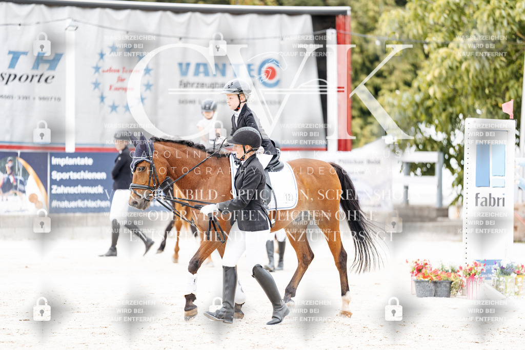CK907326 | Turnierfotografie Pferdefotografie Trier Rheinland-Pfalz Pferdesport Reitsport Tierfotografie Sportfotografie Pferdevideo Pferdevideografie Equestrianvideography equestrianphotography  - Realisiert mit Pictrs.com