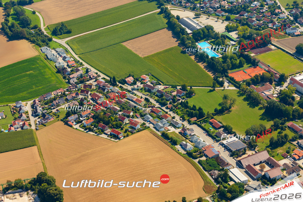 Luftaufnahme von  Ruhstorf an der Rott - Die Luftaufnahme wurde 2025 vom UL-Flugzeug heraus erstellt ( keine Drohne ) - Hochauflösende Luftaufnahme - für professionelle Ausdrucke geeignet. Die Geschenkidee !Mit Lizenz und Bildrechte bestellbar
