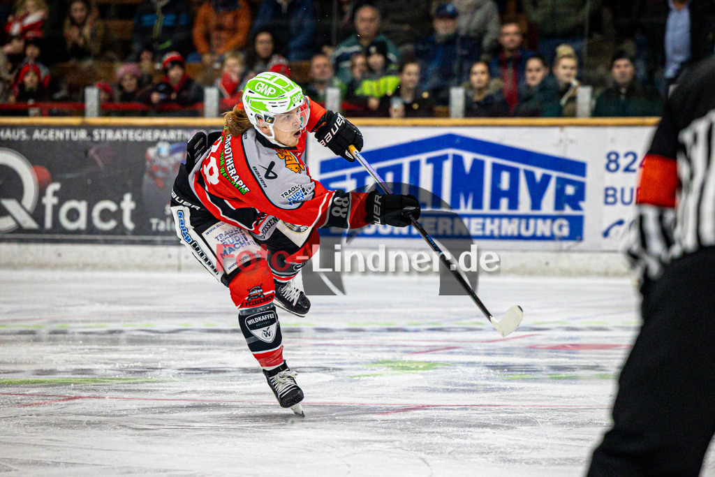 TSV Peißenberg MINERS vs EHC Königsbrunn | Eishockey Bayernliga Vorrunde 2024/2025, TSV Peißenberg MINERS vs EHC Königsbrunn, 20241027,Schuss David HRAZDIRA (MINERS 88),2024-10-27 in Peißenberg (Eisstadion)David HRAZDIRA (MINERS 88)Copyright: WolfgangxLindner