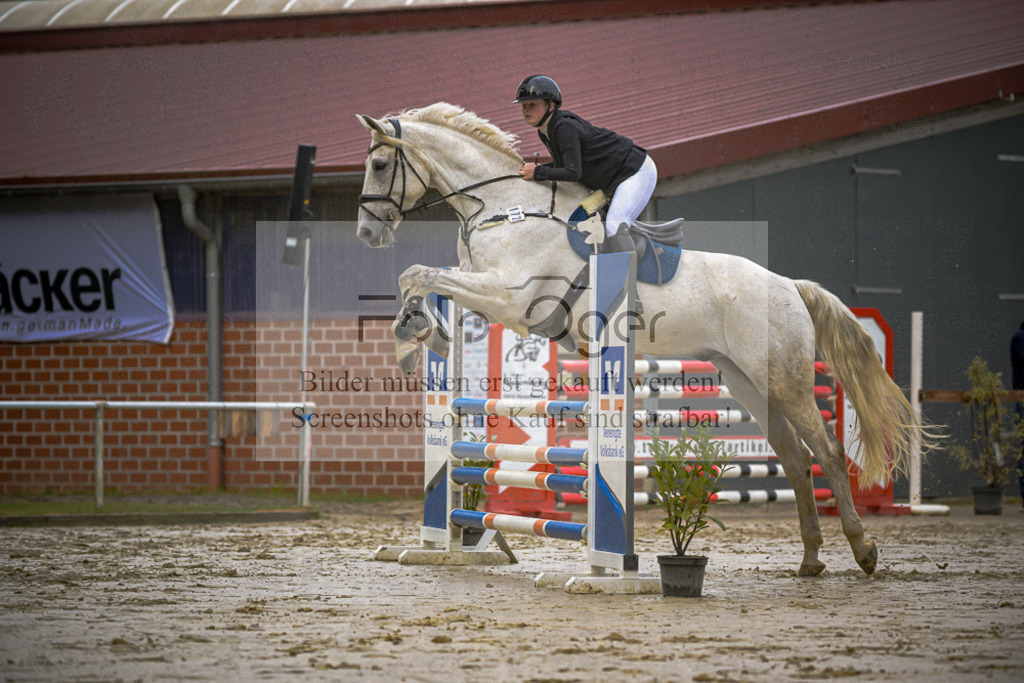 20240505-DOS_7435 | Entdecke hochwertige Reitturnierfotos von Foto Oger. Professionell, emotional und authentisch – jetzt Lieblingsmomente im Shop bestellen.Deutschlandweite Turnierfotografie. - Realisiert mit Pictrs.com