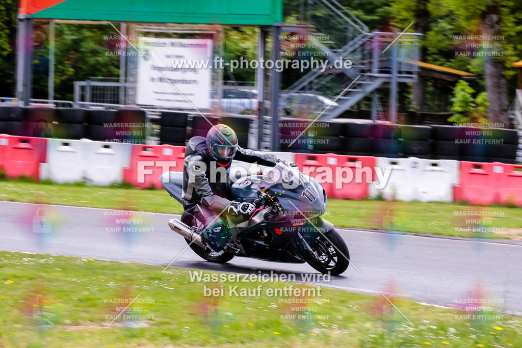 MotoTeamVBK-20762 | Hier findet Ihr Bilder von Touristenfahrten auf der Nürburgring Nordschleife oder von anderen Veranstaltungen die ich besucht habe. Viel Spass beim Durch Schauen 