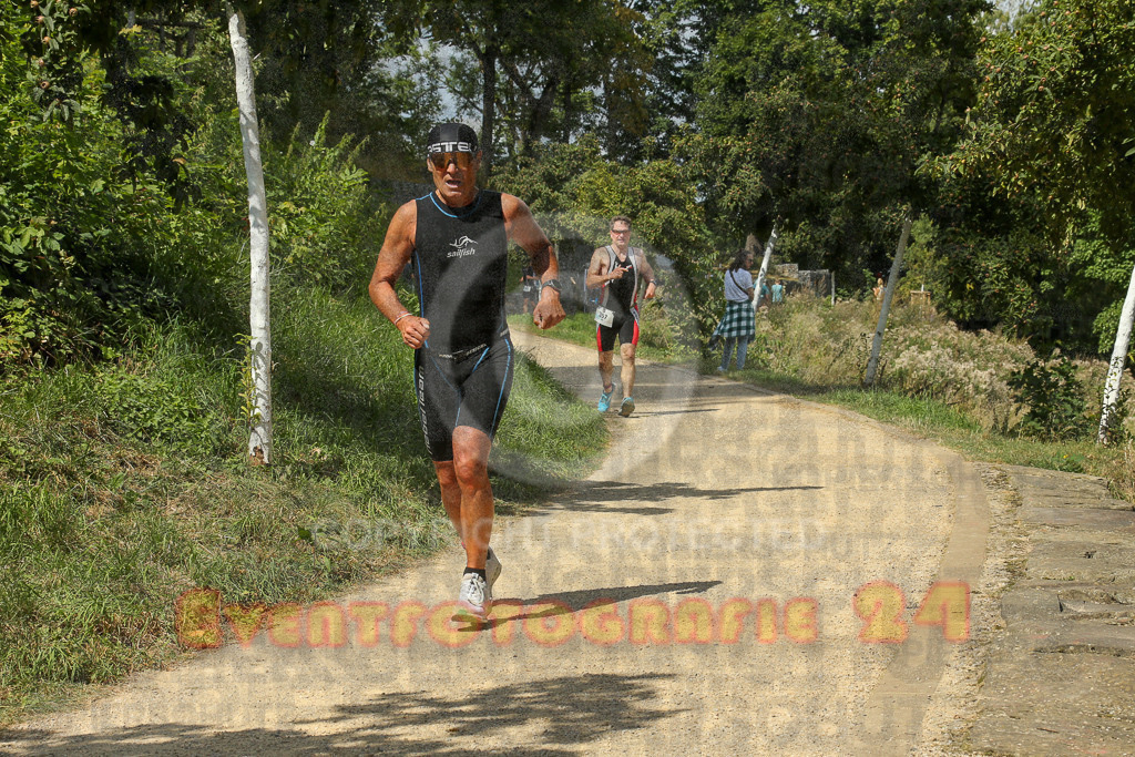 250824_1332_EX1_2765 | Sportfotografie im Rhein-Sieg Kreis, Köln, Bonn, NRW, Rheinland Pfalz, Hessen, etc. Unser Tätigkeitsfeld umfasst den Laufsport vom Volkslauf über den Marathon, Duathlon, Triathon bis zum Ultralauf wie Kölnpfad Ultra oder Schindertrail.