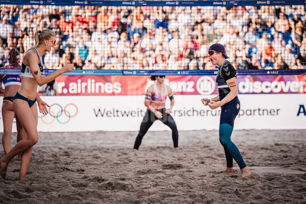 Beachvolleyball | Frauen | Deutsche Meisterschaften 2025 Timmendorfer Strand | 05.09.2025 | v.l. Nele Barber und Melanie Gernert jubeln