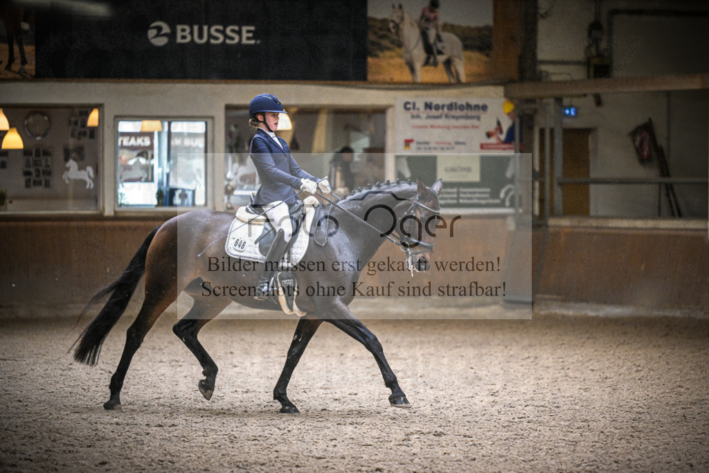 DOS_0470 | Entdecke hochwertige Reitturnierfotos von Foto Oger. Professionell, emotional und authentisch – jetzt Lieblingsmomente im Shop bestellen.Deutschlandweite Turnierfotografie. - Realisiert mit Pictrs.com