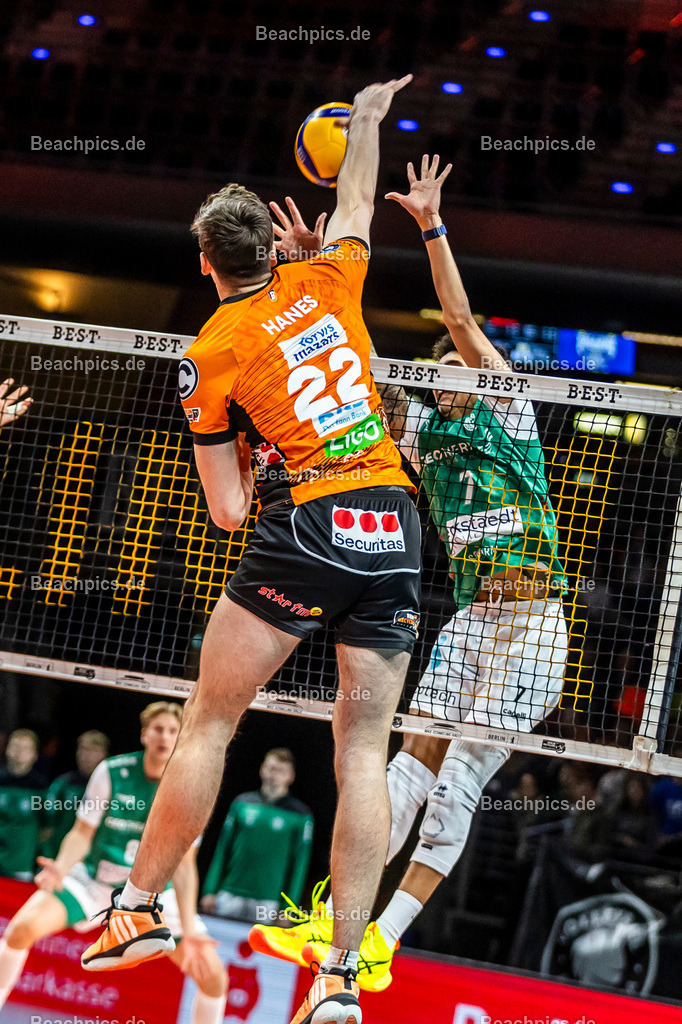 2024-00111583-Bundesliga-BR-Volleys-Haching-München |  16.11.2024; Berlin Foto: Gerold Rebsch - www.beachpics.de