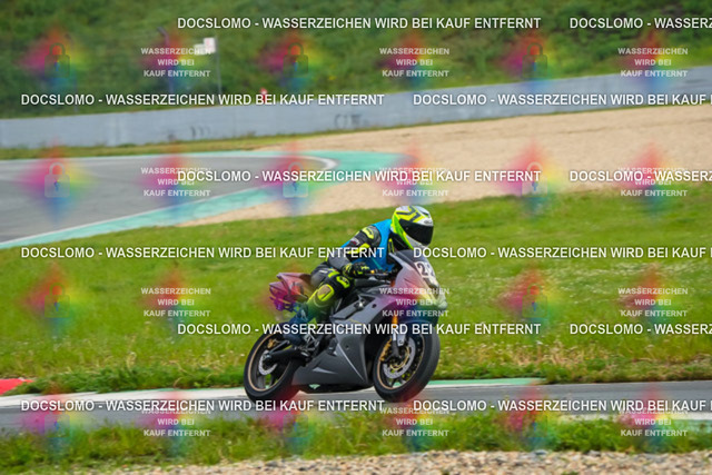 2026_05_08_PBK_22780_LRX | Sportfotografie; SlowMotion; Video; Rennstrecke; Hafeneger; Speer; Racing; RSE; BMW; CBO; Trackday; Motorsportarena; Hockenheimring; Brno; Most; Barcelona; Valencia