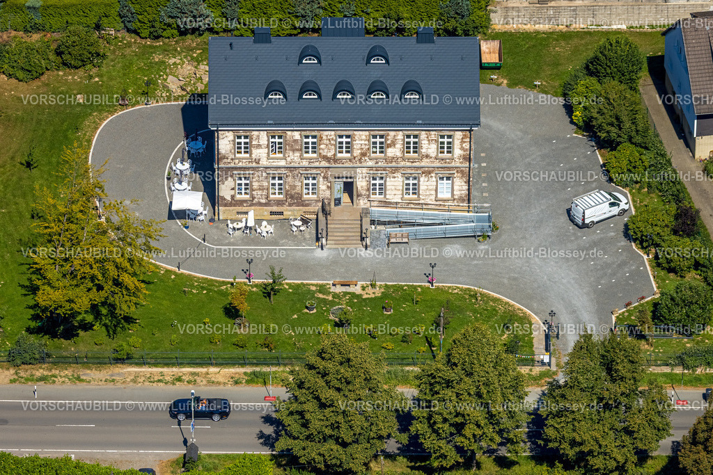 Kierspe250813347 | Luftbild, Haus Neuenhof Renovierung an der Hauptstraße, Rönsahl, Kierspe, Sauerland, Nordrhein-Westfalen, Deutschland