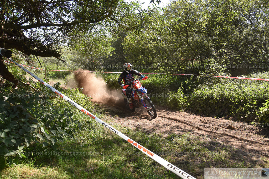 DSC_0253 | Sportfotografie , Motorsport, Motoross, Reitsport, Mointainbike, Enduro,
Landschaft , Outdoor, Eventfotografie, Landschaft, Bilder online bestellen - Realisiert mit Pictrs.com