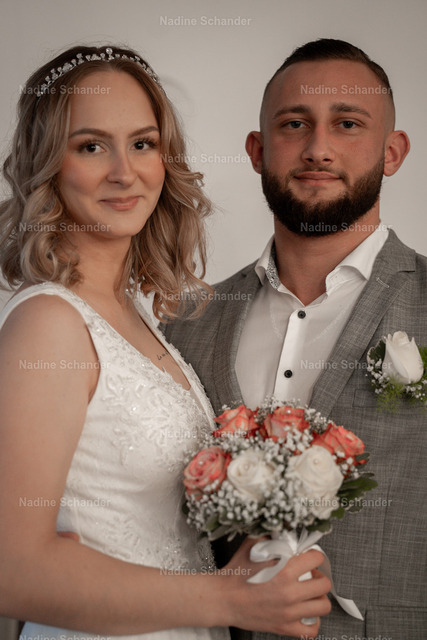 SCH08641 | Nadine Schander – Selbstständige Fotografin & professionelle Visagistin Raum Hohenlohe, Öhringen/ Bretzfeld und Neuenstadt ... Spezialisiert auf individuelle Make-up-Looks und hochwertige Fotografie. Business,- Portrait,- Beautyfotografie..