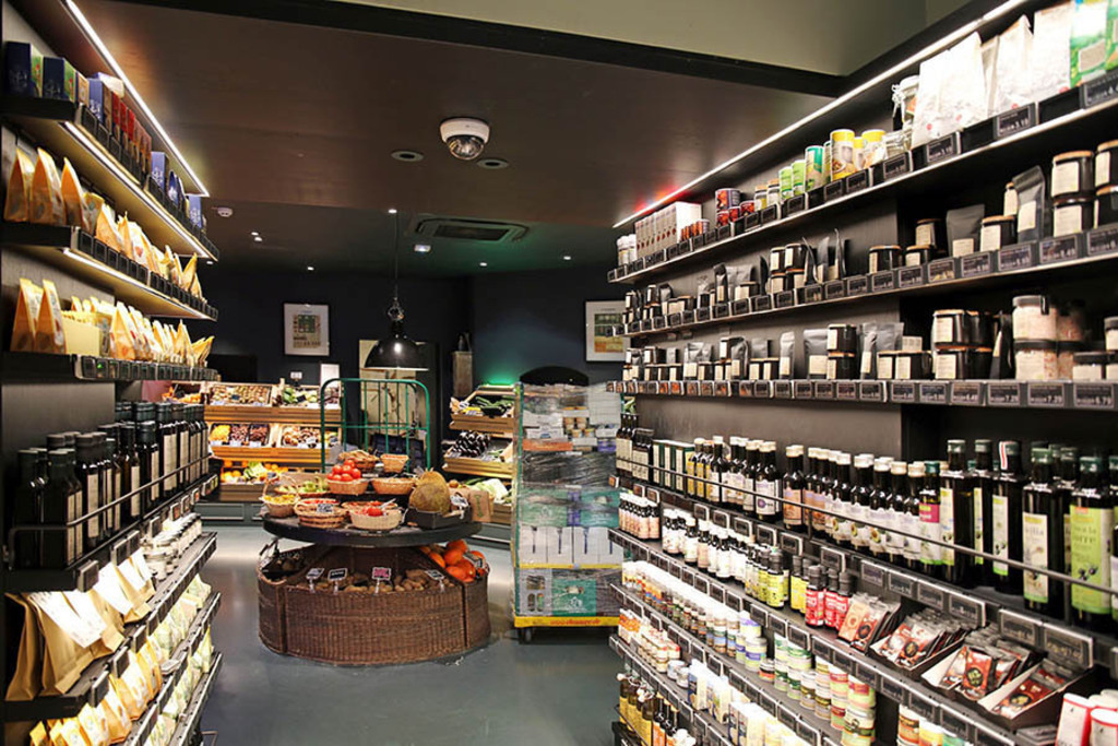 Macis Leipzig - Restaurant und Biomarkt | Entdecke über 20 Kategorien Leipzig-Motive: Foto-Downloads, hochwertige Poster, Leinwand- & Fine-Art-Prints. Jetzt Lieblingsfoto im Bildlexikon Leipzig Shop bestellen!