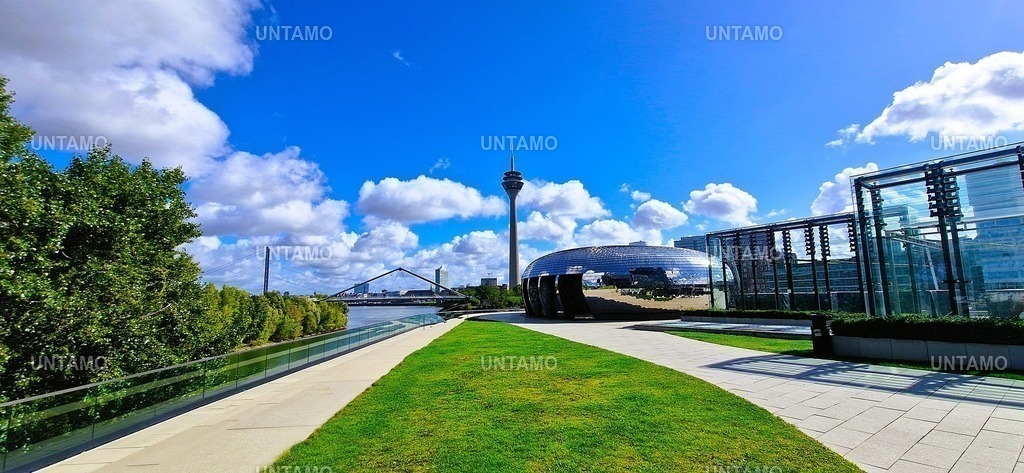 Düsseldorf FernsehturmFarbe | untamo - Realisiert mit Pictrs.com