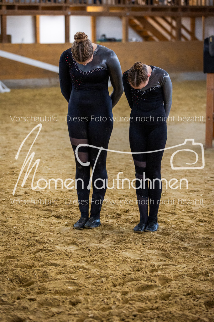 Holzpferd-040 | MomenTaufnahmen Pferdesportfotos