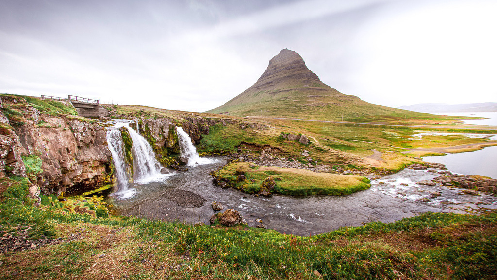 Landschaftsbilder_Landschaftsfotos_Kaufen_Wandbilder_Roman_-Huditsch-Fotografie_005_Island | Exklusiver Webshop für hochwertige Landschaftsfotos aus Kärnten, Österreich und der ganzen Welt.
Landschaftsfotos auf Leinwand, Acrylglas, Aludibond
Wandbilder online kaufen, fürs Zuhause oder als Geschenk zum Geburtstag, Weihnachten und mehr - Realisiert mit Pictrs.com