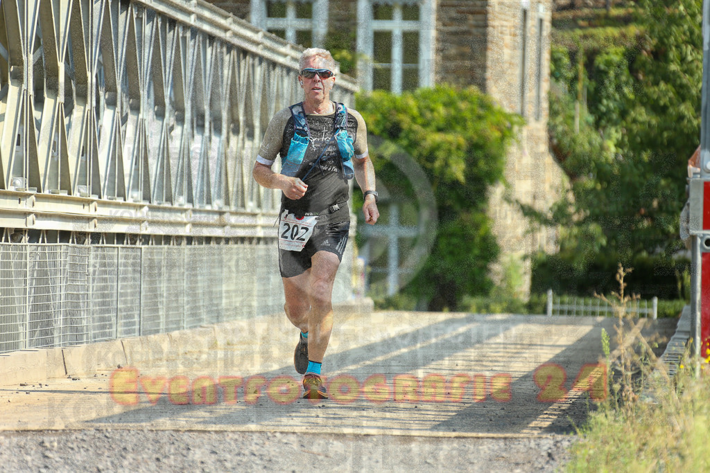 240831_1209_EX1_8435 | Sportfotografie im Rhein-Sieg Kreis, Köln, Bonn, NRW, Rheinland Pfalz, Hessen, etc. Unser Tätigkeitsfeld umfasst den Laufsport vom Volkslauf über den Marathon, Duathlon, Triathon bis zum Ultralauf wie Kölnpfad Ultra oder Schindertrail.