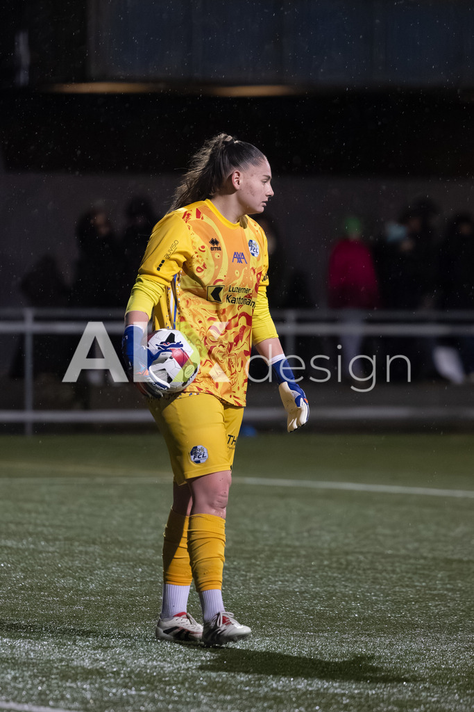 Fußball I Frauen I Saison 2025-2026 I AXA Women's Super League | Women I 14. Spieltag I Grasshoppers Club Zürich - FC Luzern I 14.02.2026 | 1 Lea Kramoviku (CH) (FC Luzern) – Tor - Realisiert mit Pictrs.com