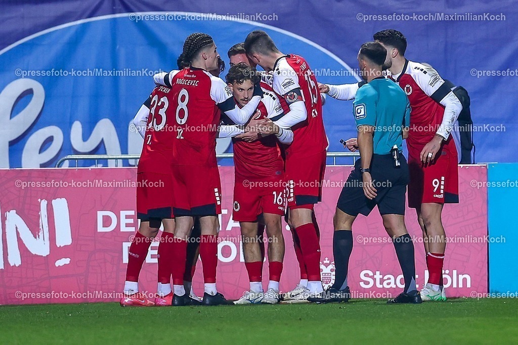 FCVK14022501054 | 14.02.2025, Fußball, FC Viktoria Köln – Alemannia Aachen, 3.Liga, Sportpark Höhenberg, Saison 2024 2025: Torjubel nach dem 1:1 Ausgleich durch  Torschütze Said El Mala (Viktoria Köln #22) DFB regulations prohibit any use of photographs as image sequences and or quasi-video.