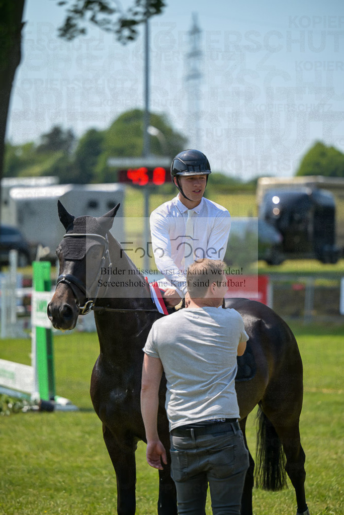 Reitturnier Voxtrup | Entdecke hochwertige Reitturnierfotos von Foto Oger. Professionell, emotional und authentisch – jetzt Lieblingsmomente im Shop bestellen.Deutschlandweite Turnierfotografie. - Realisiert mit Pictrs.com