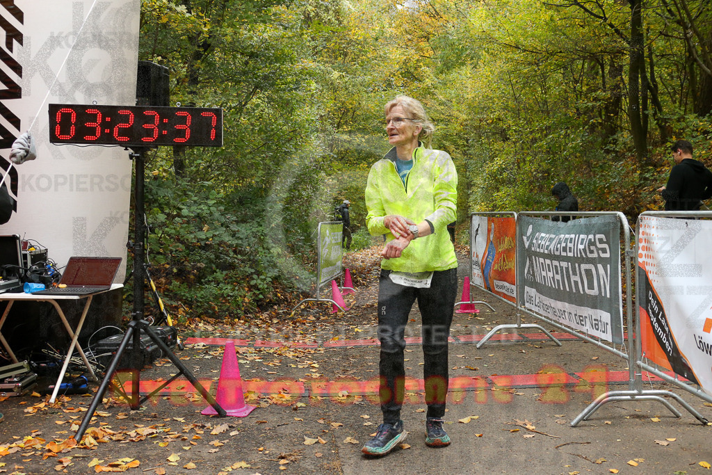 251026_1325_EX1_3419 | Sportfotografie im Rhein-Sieg Kreis, Köln, Bonn, NRW, Rheinland Pfalz, Hessen, etc. Unser Tätigkeitsfeld umfasst den Laufsport vom Volkslauf über den Marathon, Duathlon, Triathon bis zum Ultralauf wie Kölnpfad Ultra oder Schindertrail.