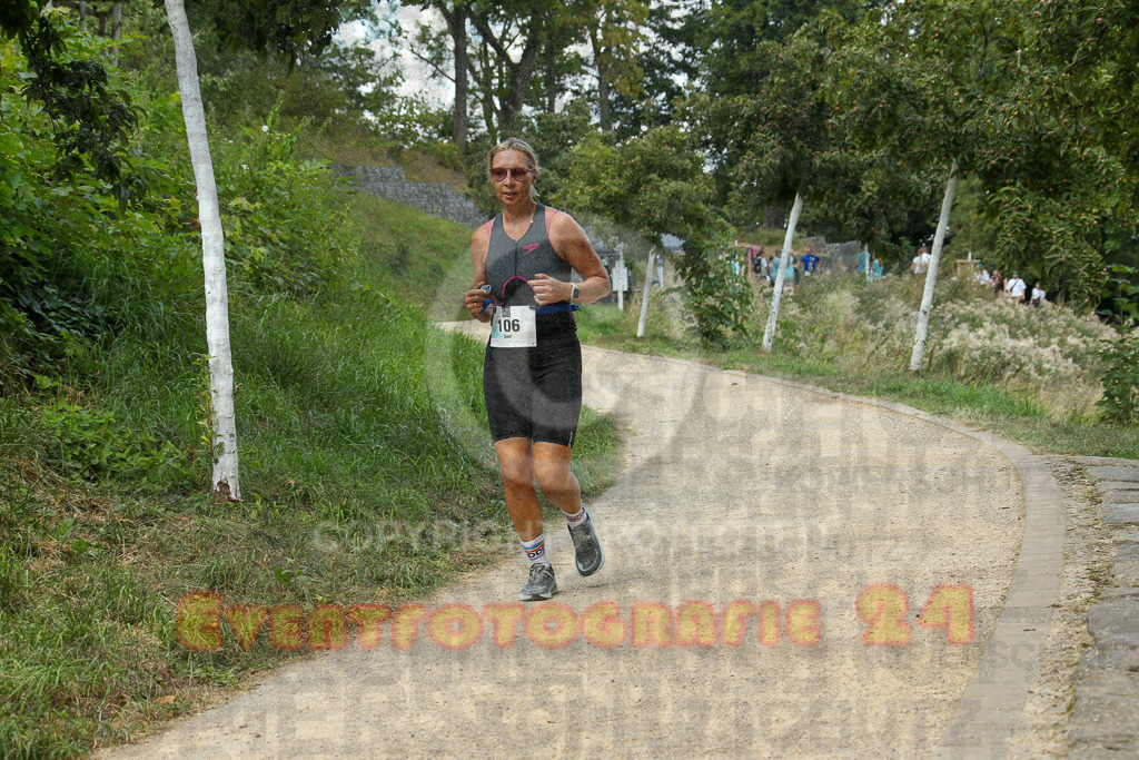 250824_1256_EX1_0987 | Sportfotografie im Rhein-Sieg Kreis, Köln, Bonn, NRW, Rheinland Pfalz, Hessen, etc. Unser Tätigkeitsfeld umfasst den Laufsport vom Volkslauf über den Marathon, Duathlon, Triathon bis zum Ultralauf wie Kölnpfad Ultra oder Schindertrail.