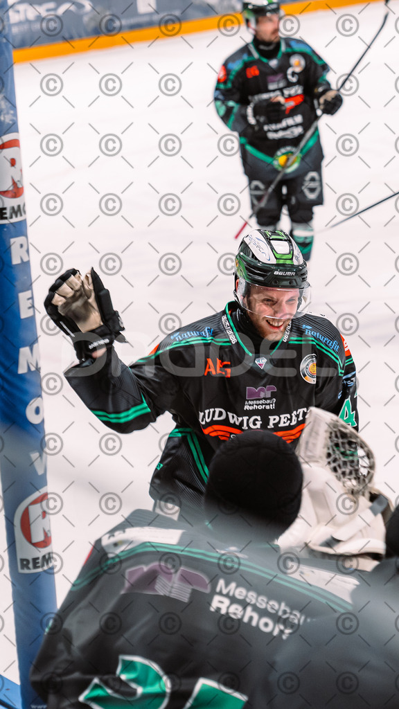 Alligators_vs_Fuessen_21_11_2025-082 | Höchstadt Alligators Fotogalerie: Eishockey-Action aus Franken. Professionelle Spielfotos, Portraits & Stadionbilder zum Download. Jetzt entdecken! - Realisiert mit Pictrs.com