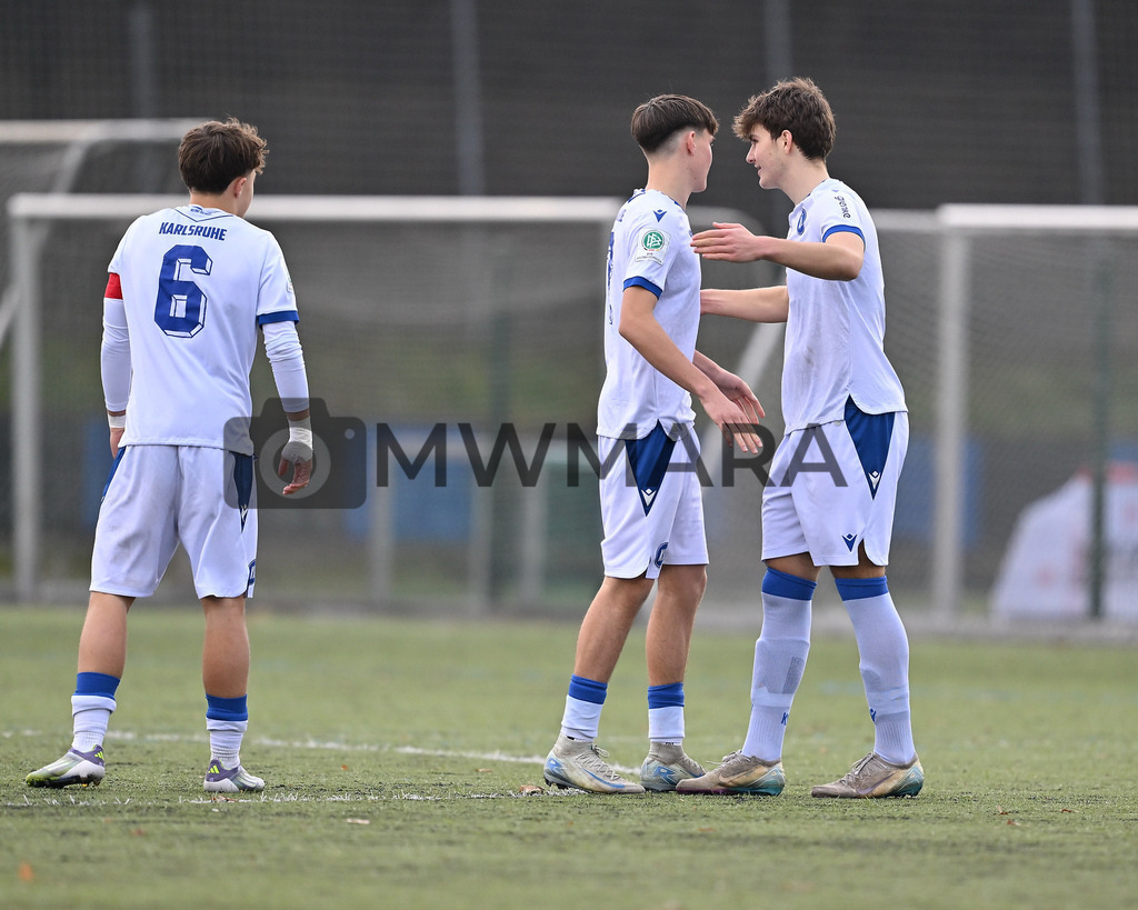 Fussball I Herren I Saison 2025-2026 I Bundesliga I 6. Spieltag I Eintracht Frankfurt - FC Bayern München  | MWMARA - Realisiert mit Pictrs.com